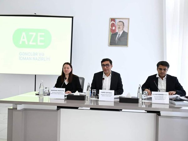Gənclər və idman naziri federasiya nümayəndələri ilə görüşüb