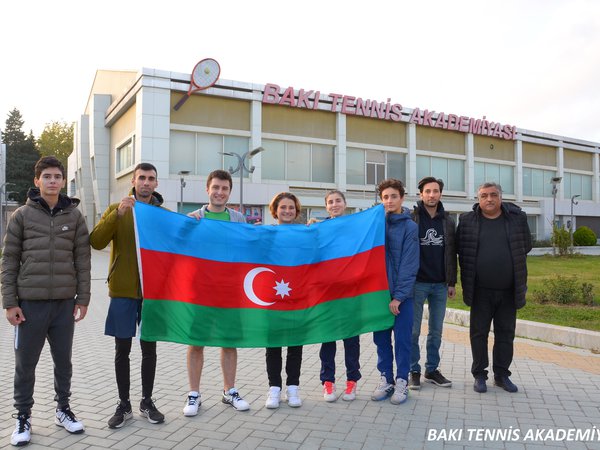 9 Noyabr - Dövlət Bayrağı Gününüzü təbrik edirik!